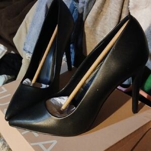JustFab Classic Black Heels